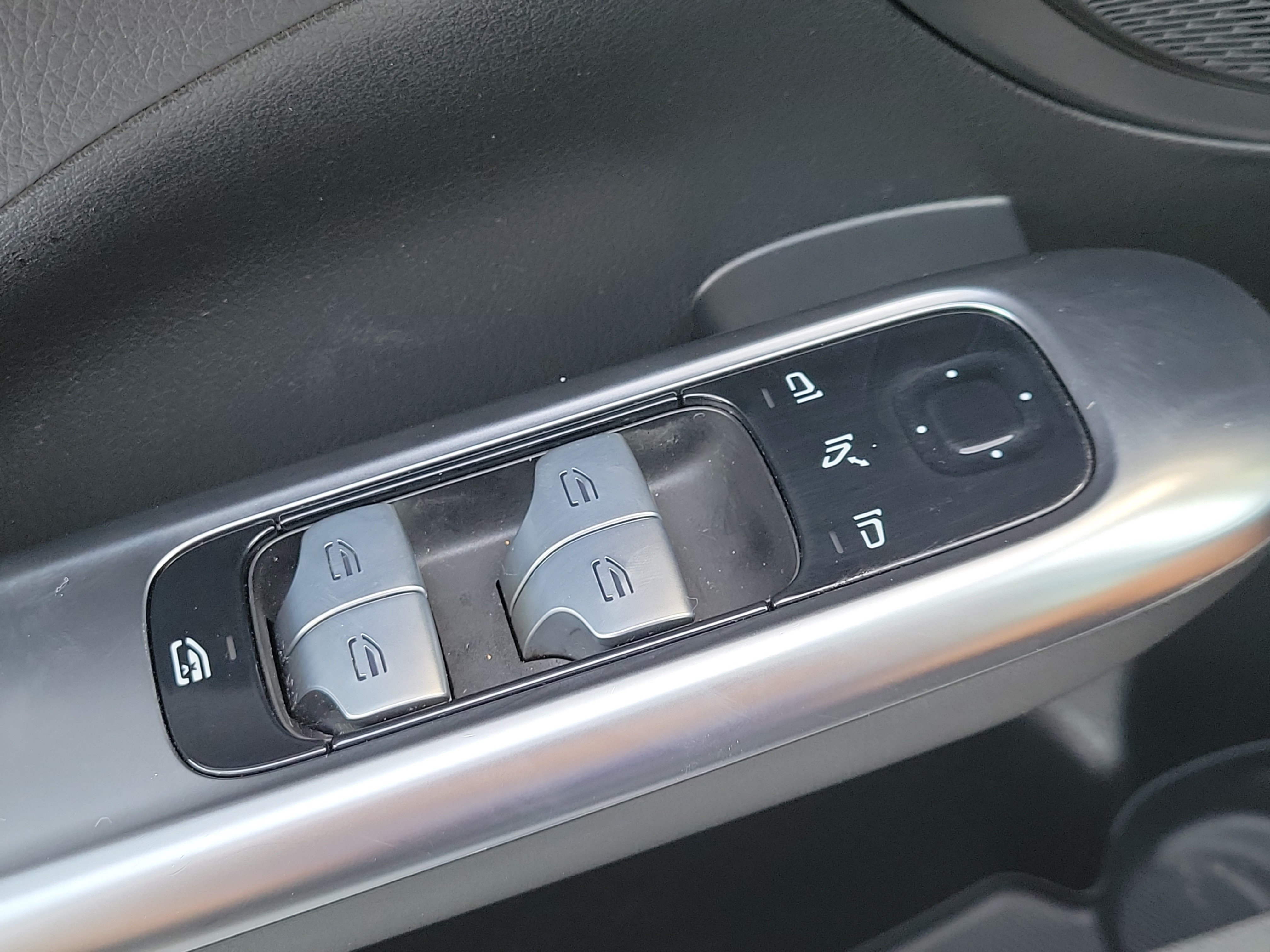 Used 2024 Mercedes-Benz C 300 Sedan image 27