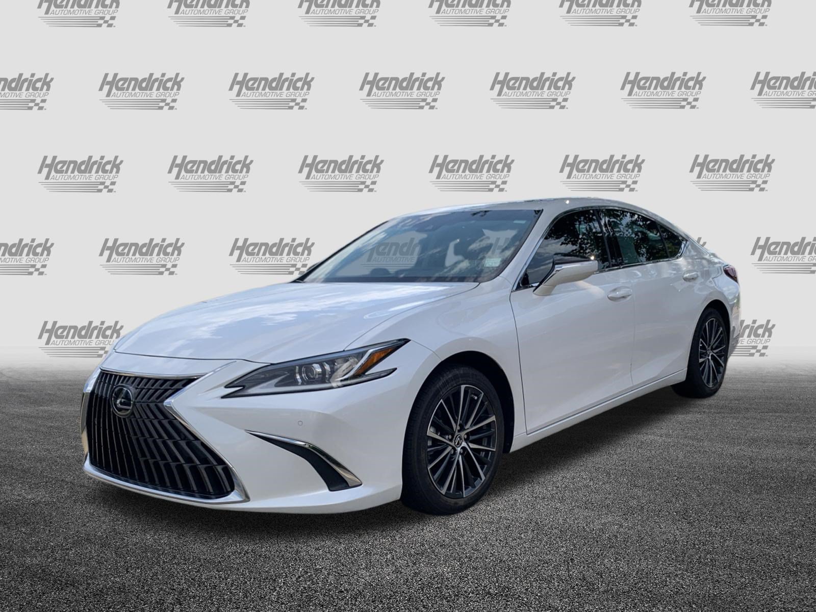 Used 2025 Lexus ES 300h w/ Premium Package FWD image 5