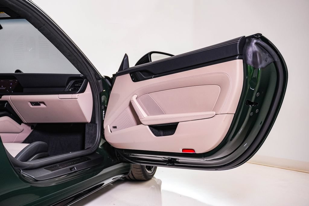 Certified 2026 Porsche 911 Carrera 4 GTS AWD/4WD image 18