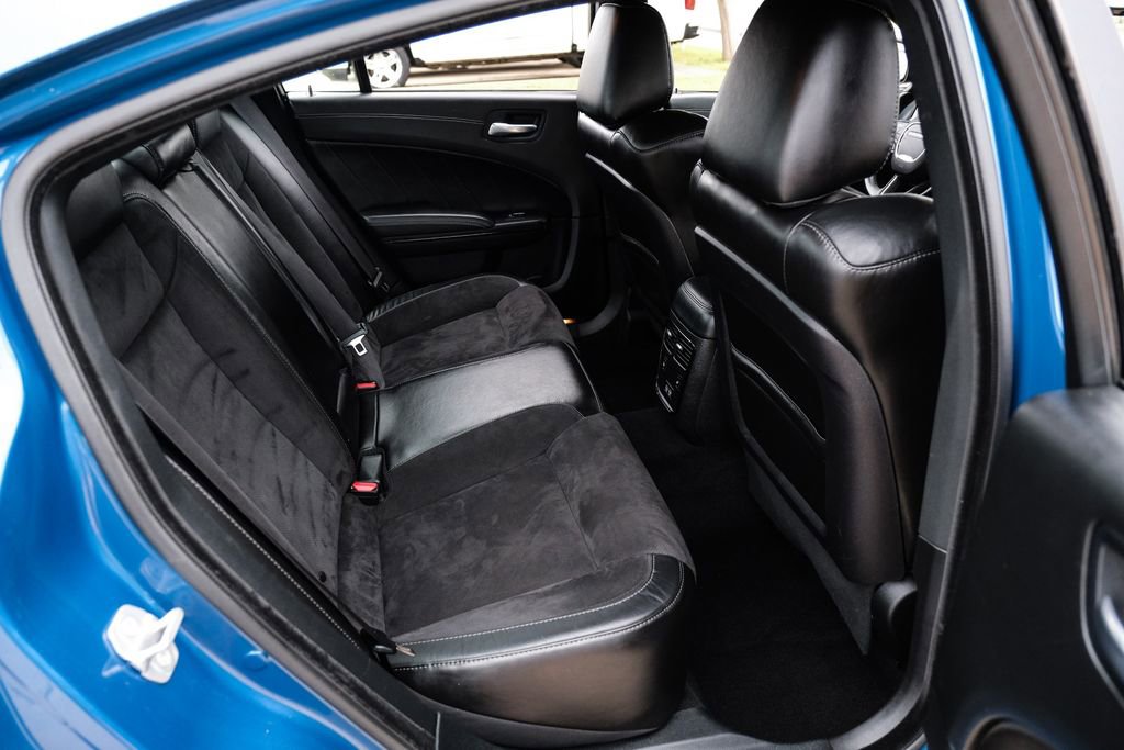 Used 2022 Dodge Charger R/T w/ Plus Group RWD image 37