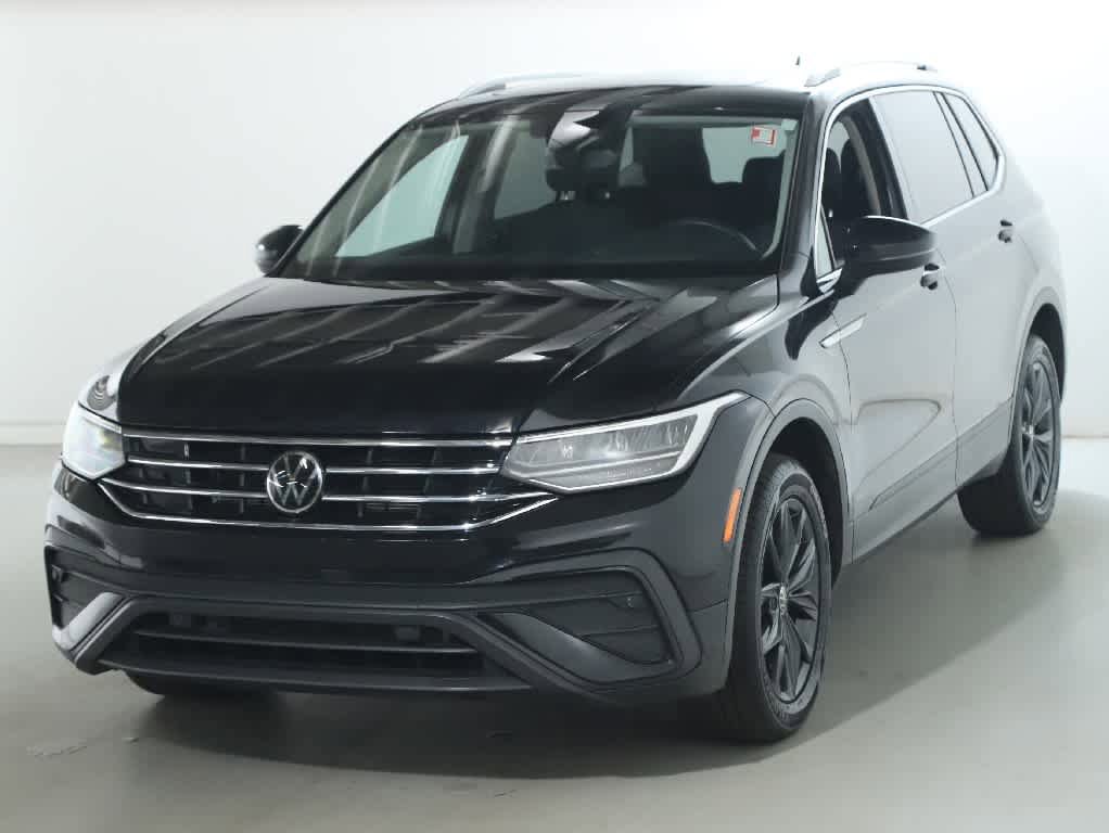 Certified 2022 Volkswagen Tiguan SE w/ Panoramic Sunroof Package