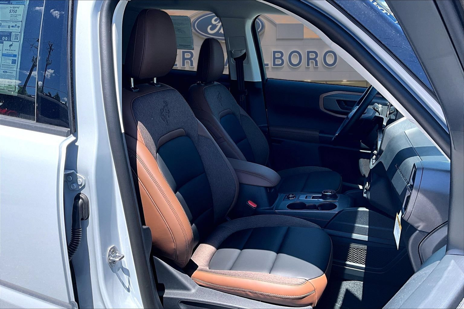 New 2026 Ford Bronco Sport Outer Banks w/ Outer Banks Tech Package+ AWD/4WD image 8