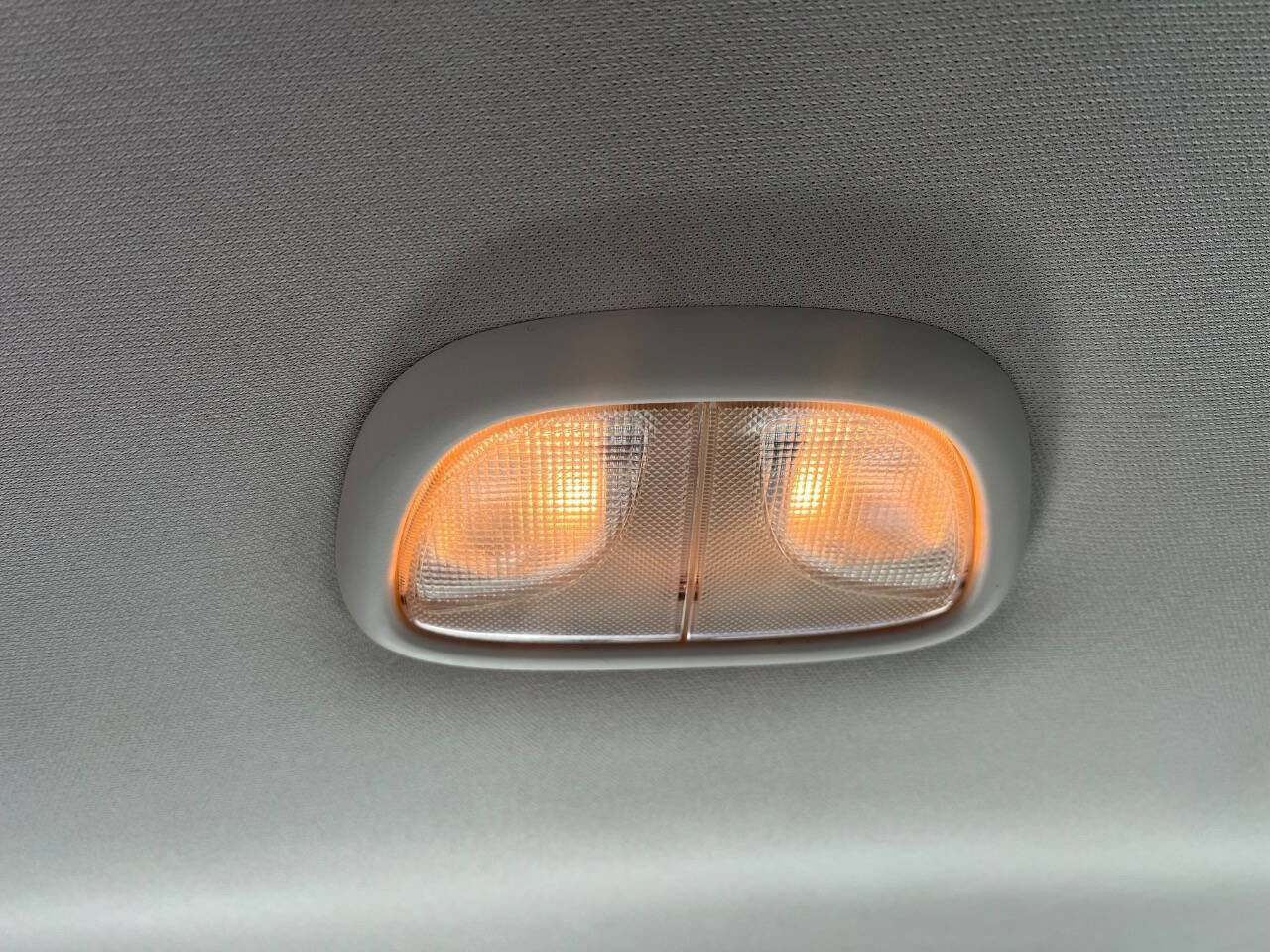 Used 2015 Chrysler 200 C w/ Navigation & Sound Group I image 27