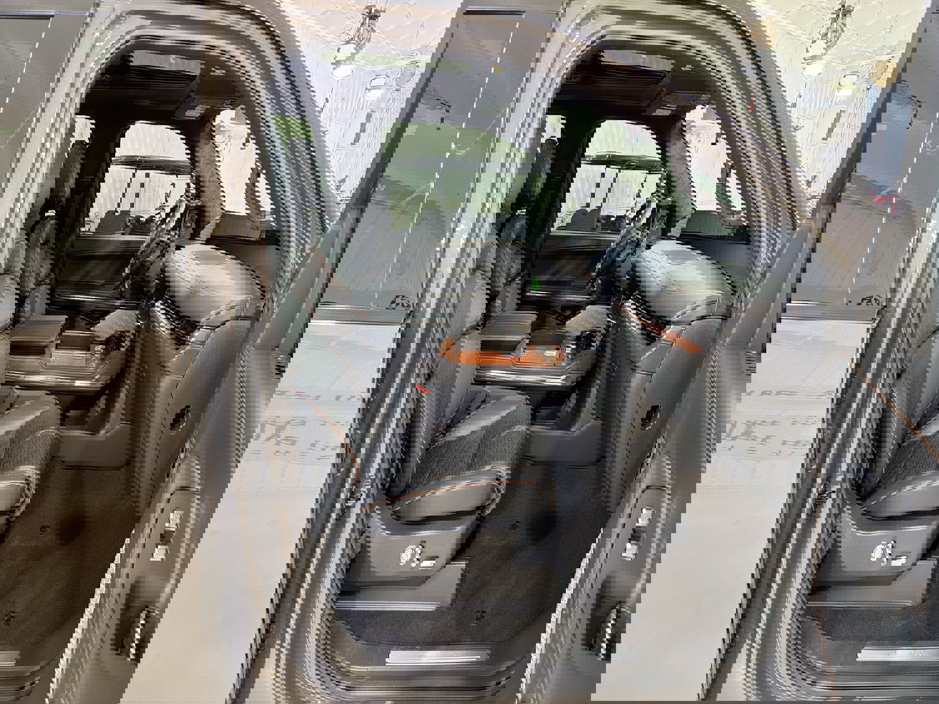 New 2026 Lincoln Navigator L Black Label image 30