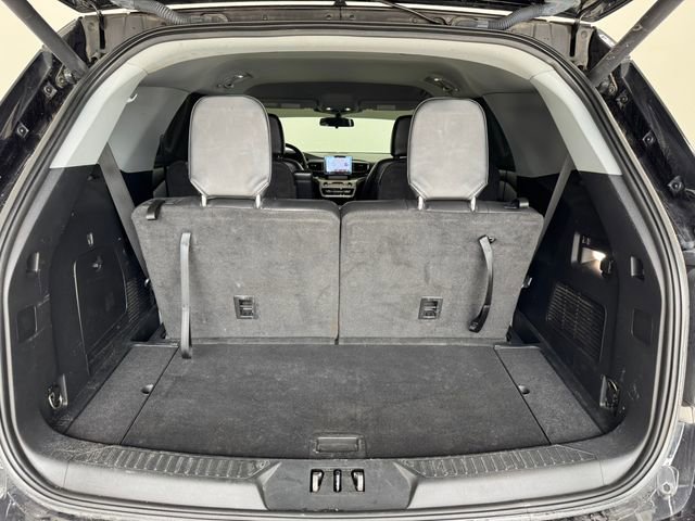 Used 2022 Ford Explorer XLT w/ Equipment Group 202A RWD image 8