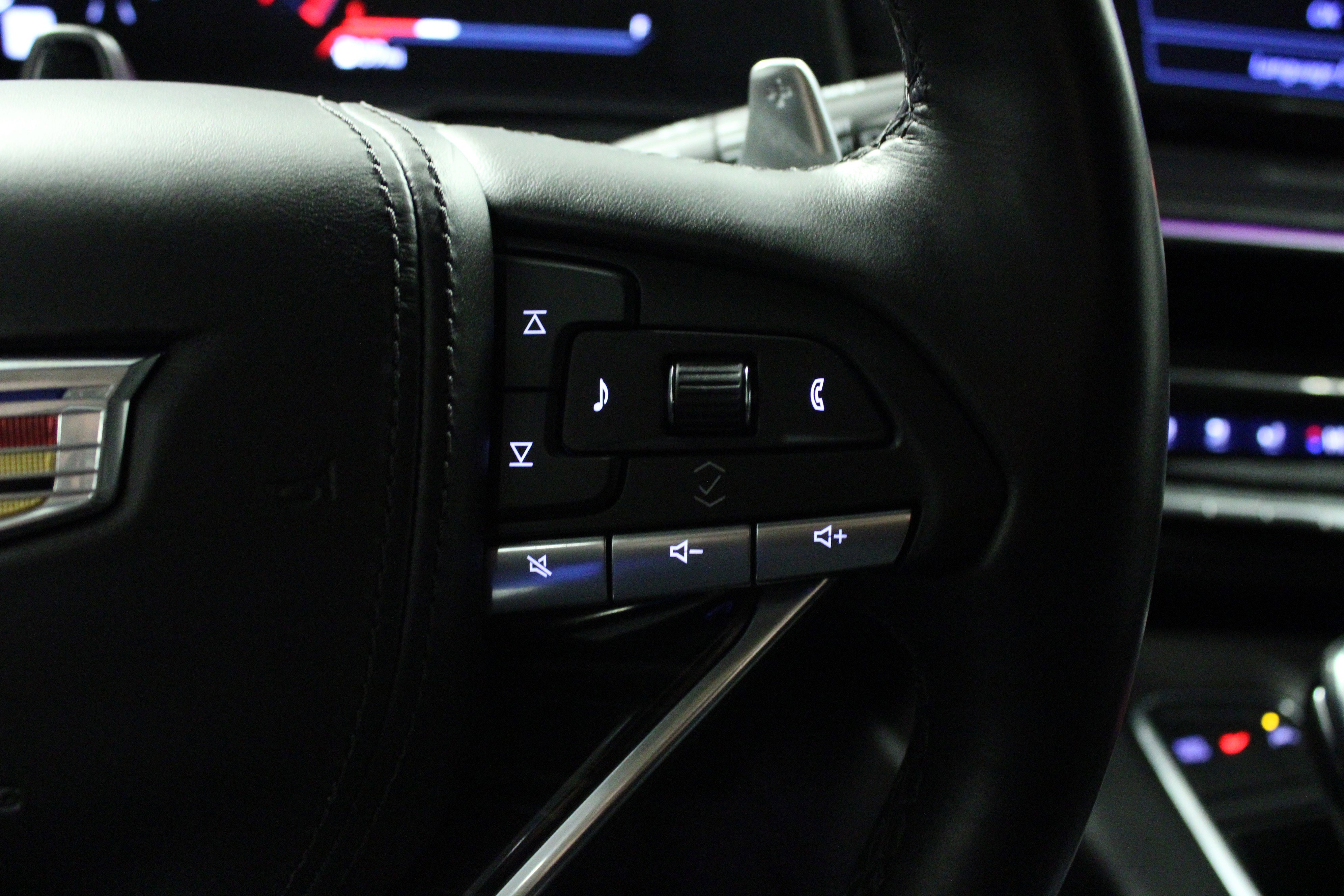 Used 2023 Cadillac Escalade ESV V w/ Heavy-Duty Trailer Package image 25