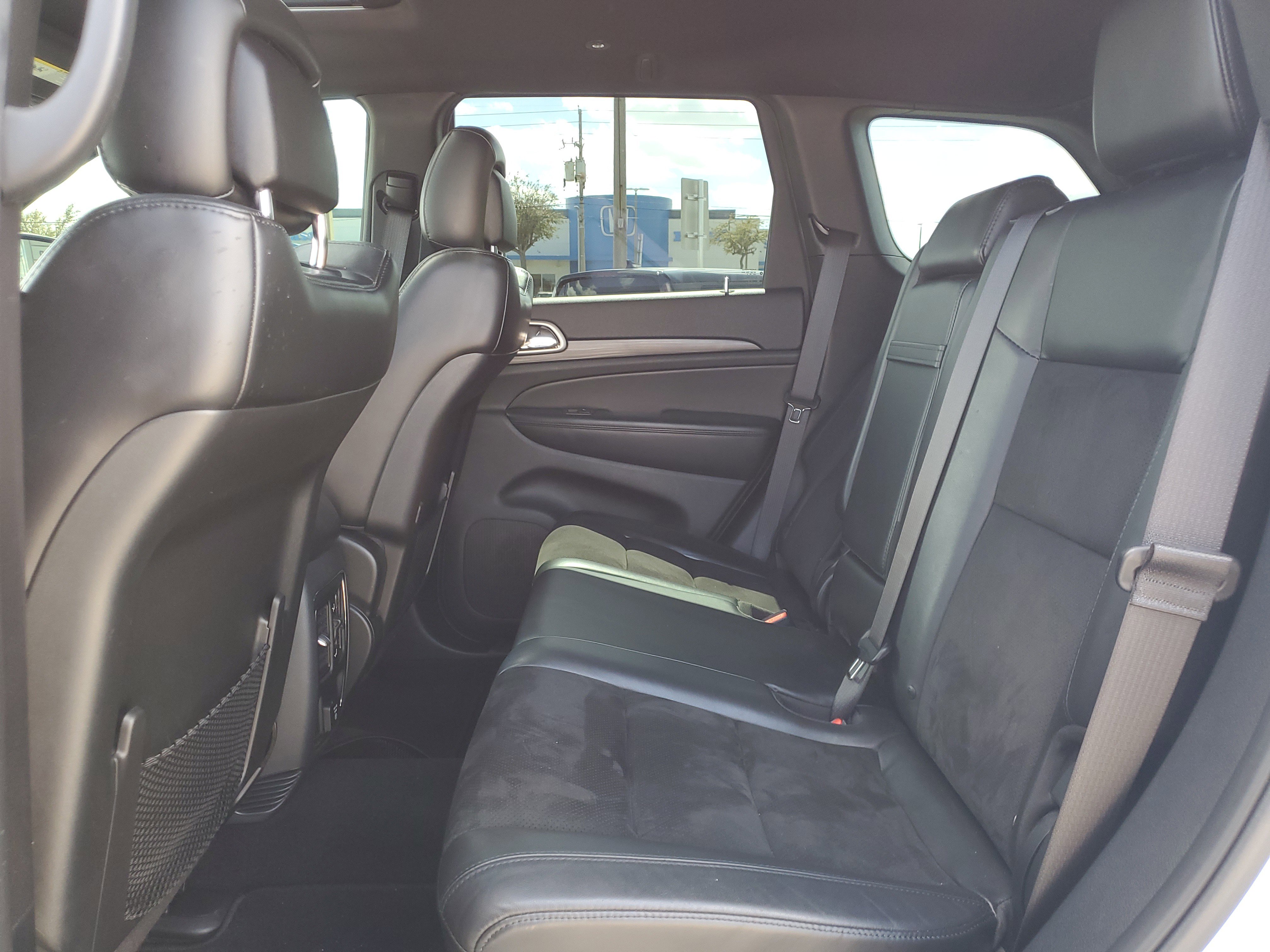 Used 2019 Jeep Grand Cherokee Altitude image 15