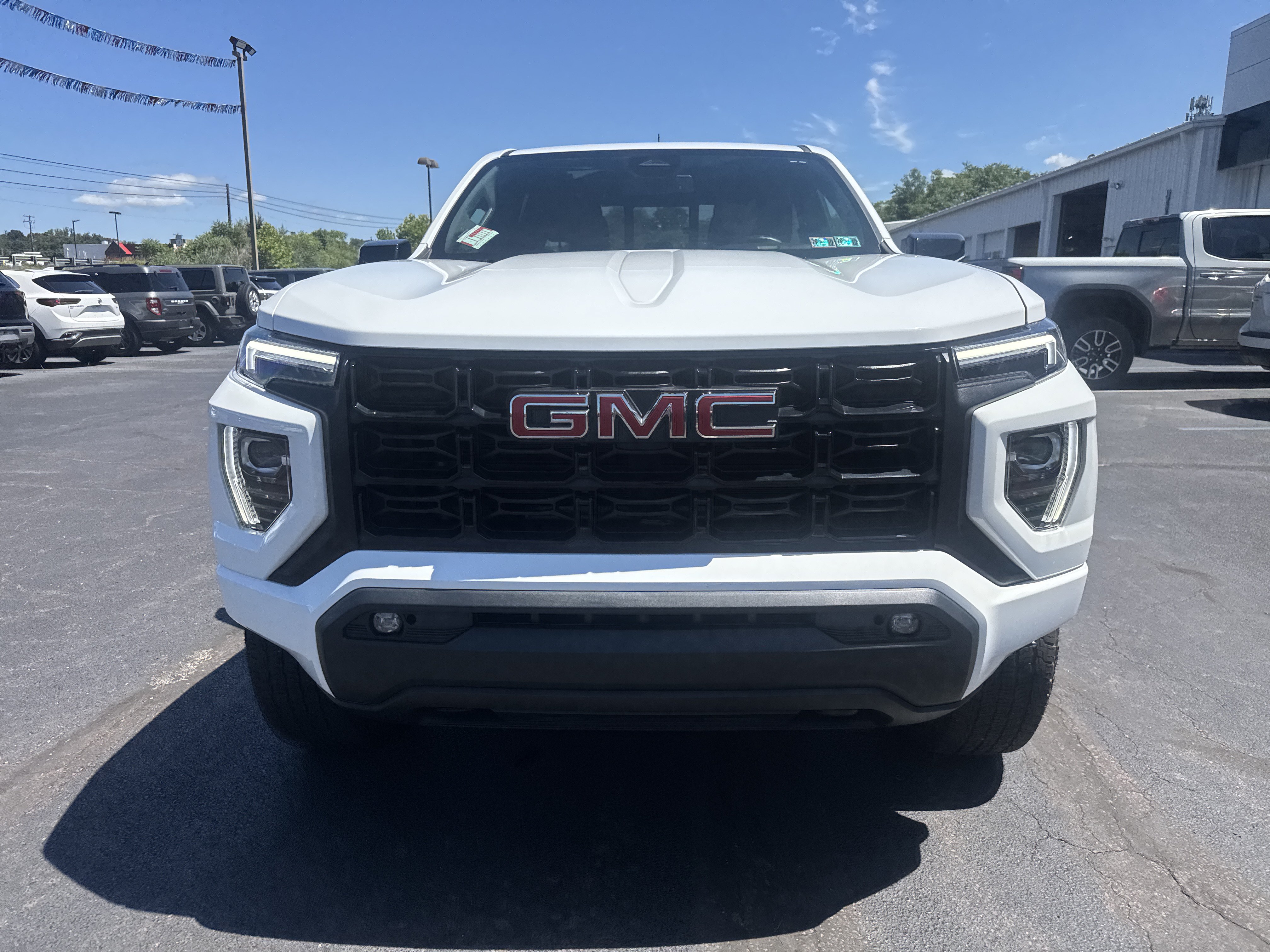 Used 2024 GMC Canyon Elevation w/ Convenience Package AWD/4WD image 11