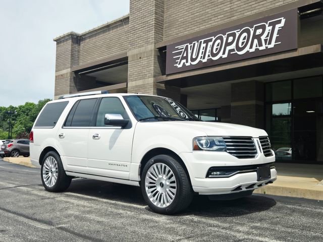 Used 2015 Lincoln Navigator 4WD image 1