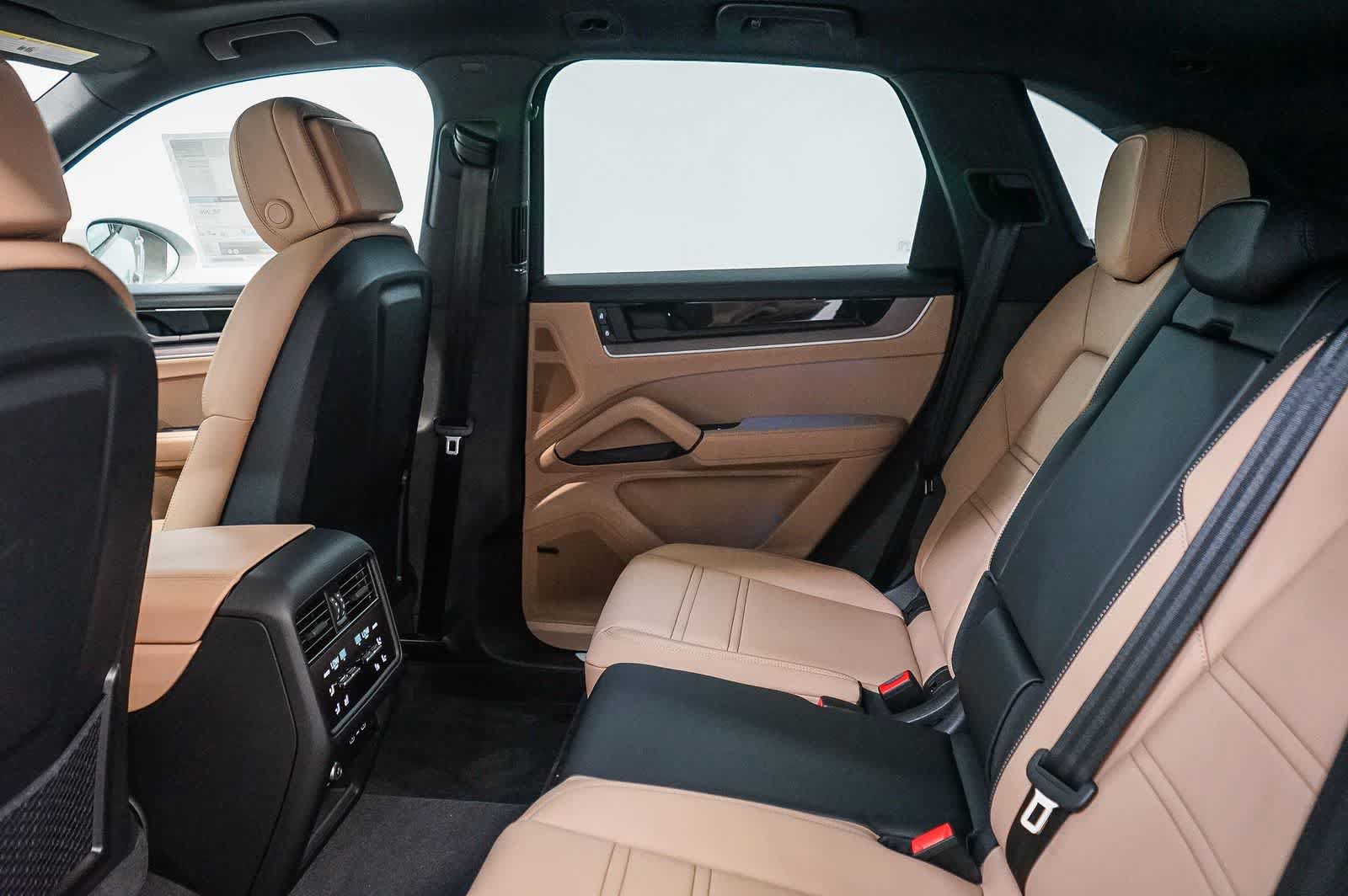 New 2026 Porsche Cayenne AWD/4WD image 24