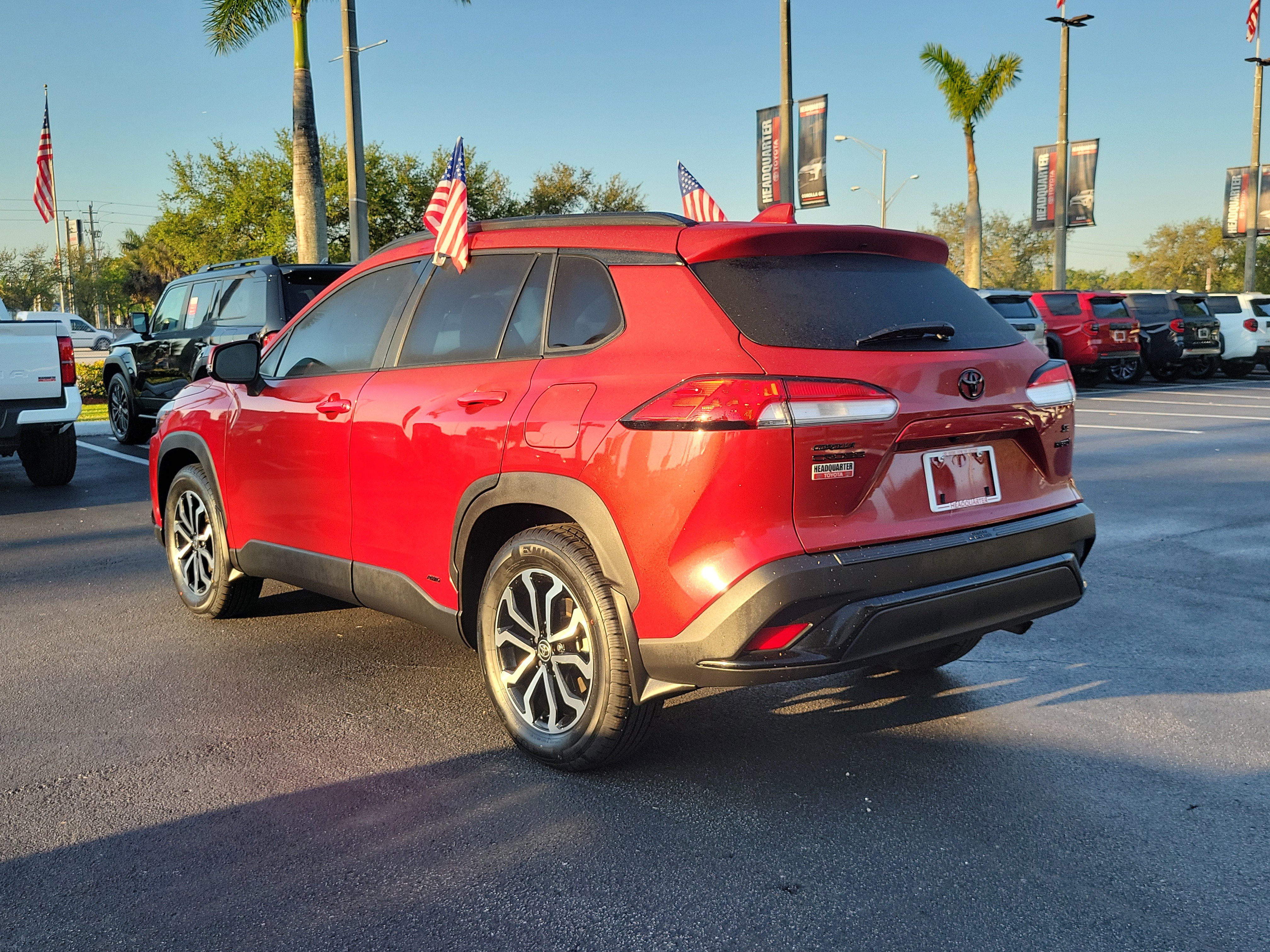 Used 2023 Toyota Corolla Cross SE image 8