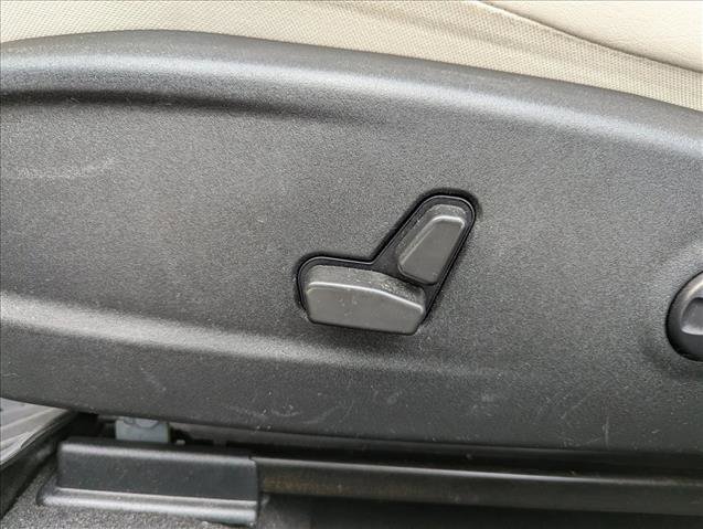 Used 2022 Chrysler 300 Touring L w/ Comfort Group image 11