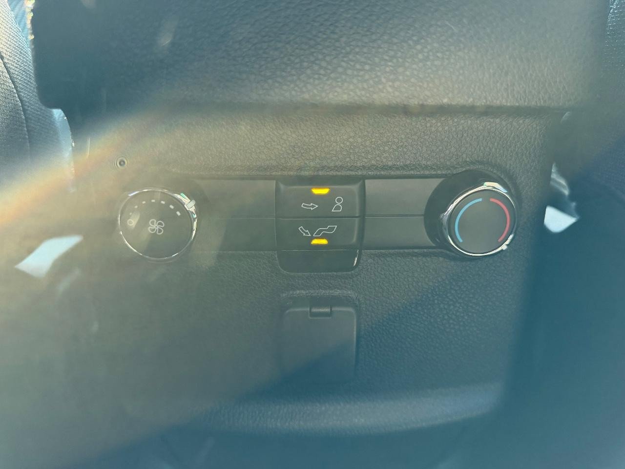 Used 2018 Ford Explorer XLT w/ Equipment Group 201A image 12