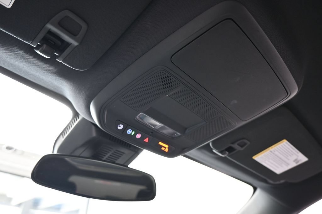 Used 2026 Chevrolet Equinox LT FWD image 21