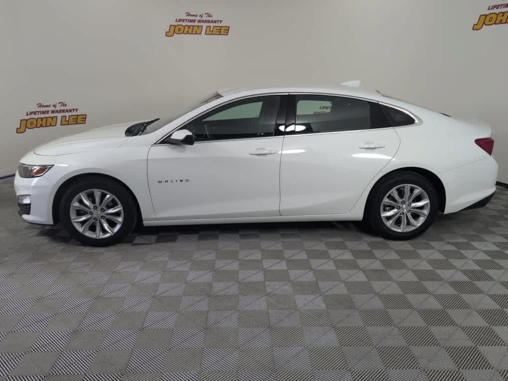 Used 2024 Chevrolet Malibu LT FWD image 2