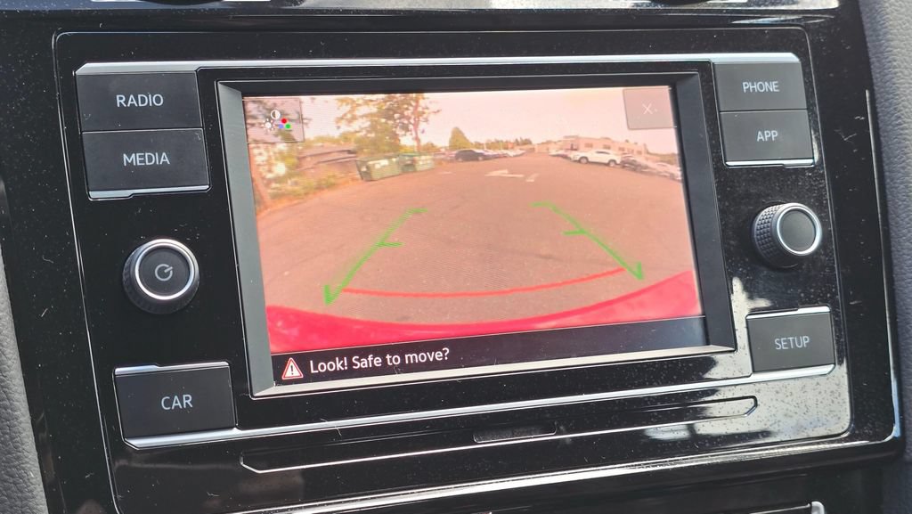 Used 2018 Volkswagen Golf 4-Door FWD image 66