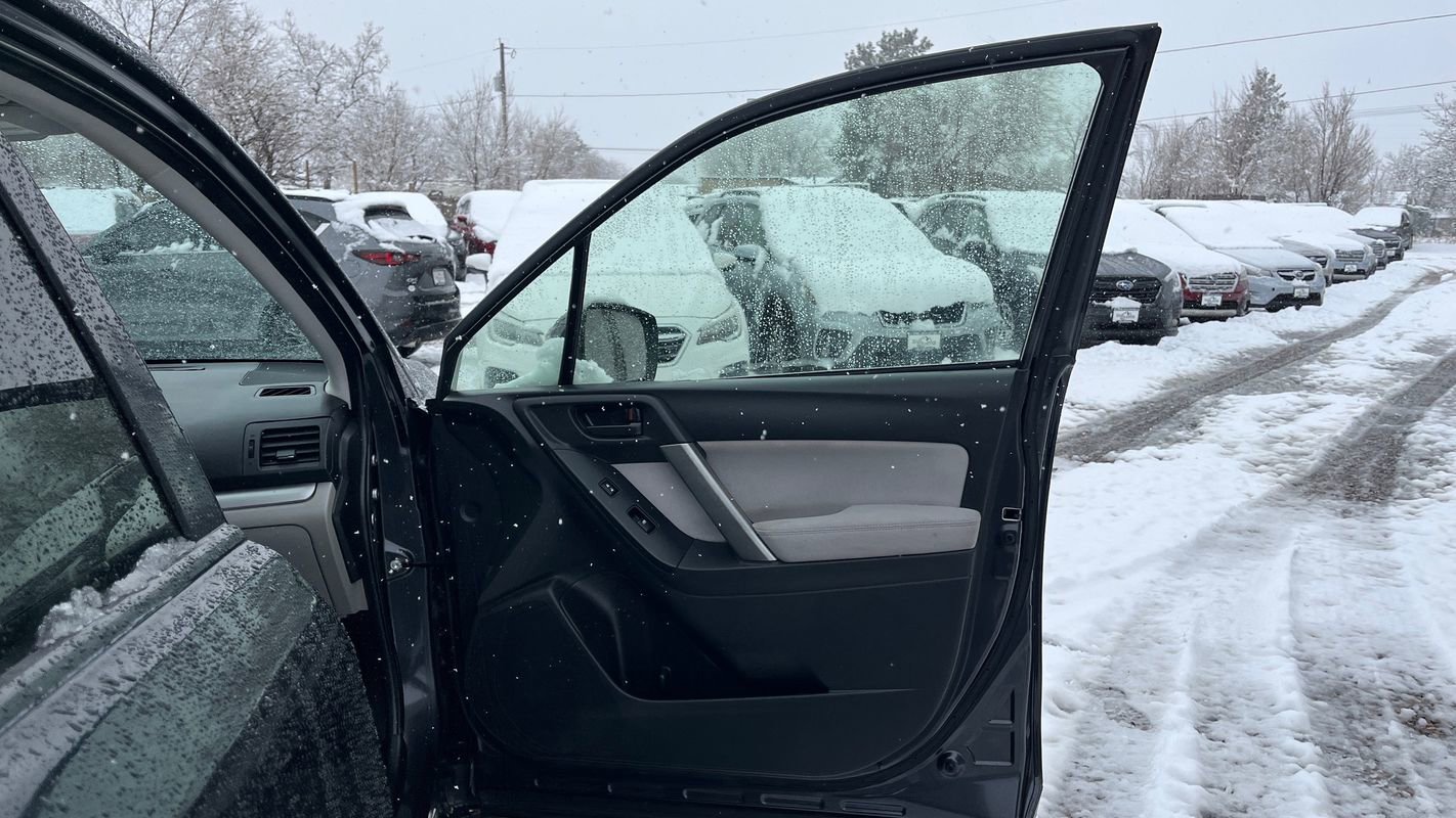 Used 2015 Subaru Forester 2.5i Premium image 11