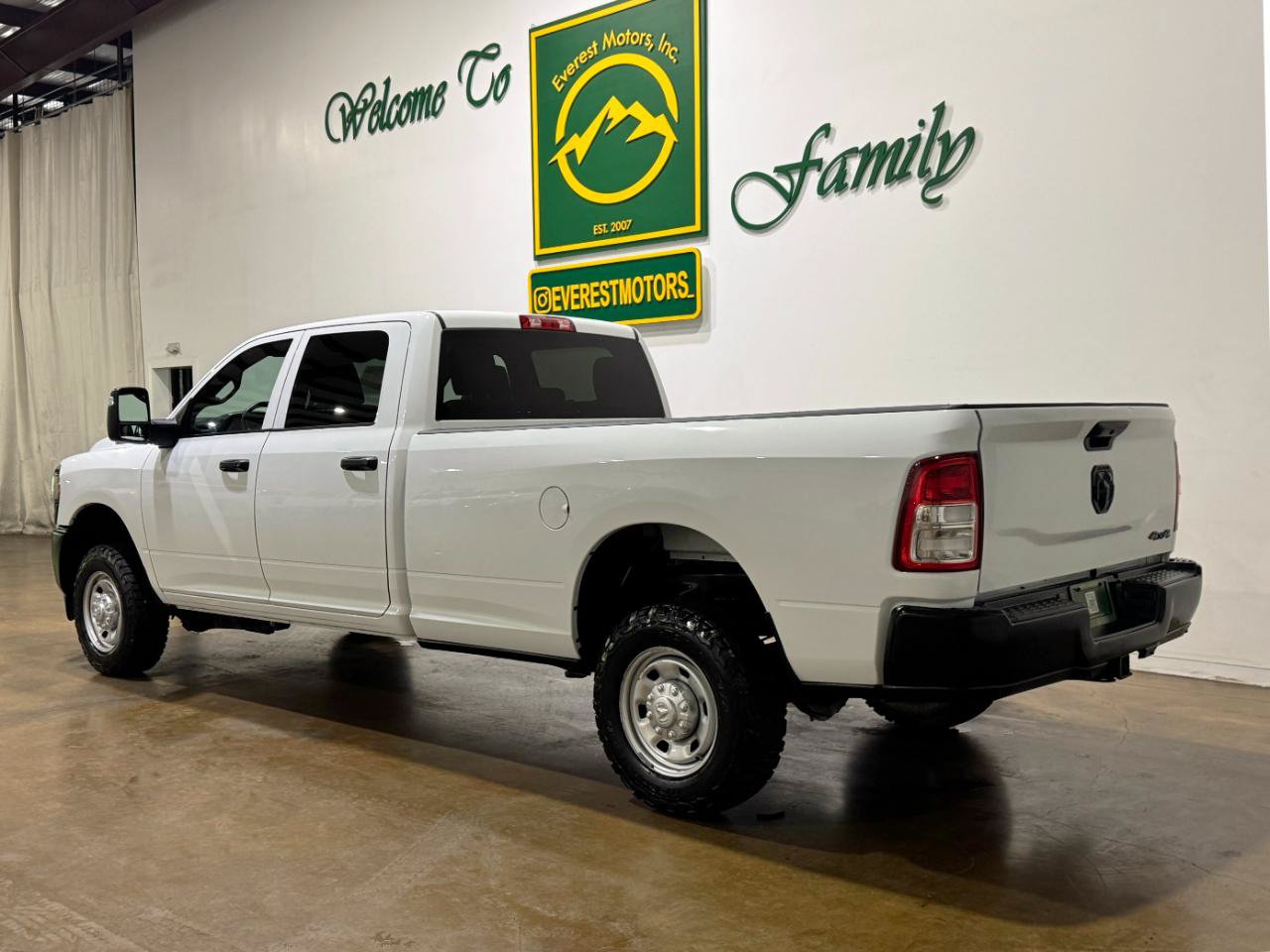 Used 2023 RAM 2500 Tradesman AWD/4WD image 6