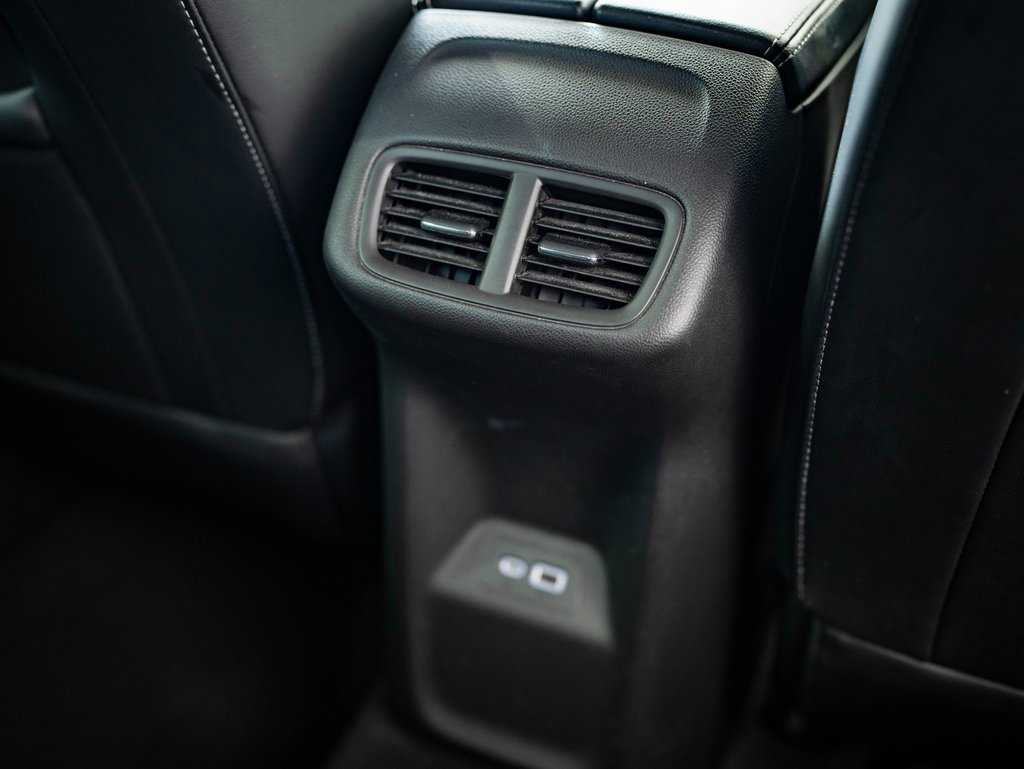 Used 2021 Buick Envision Essence w/ Sport Touring Package image 33