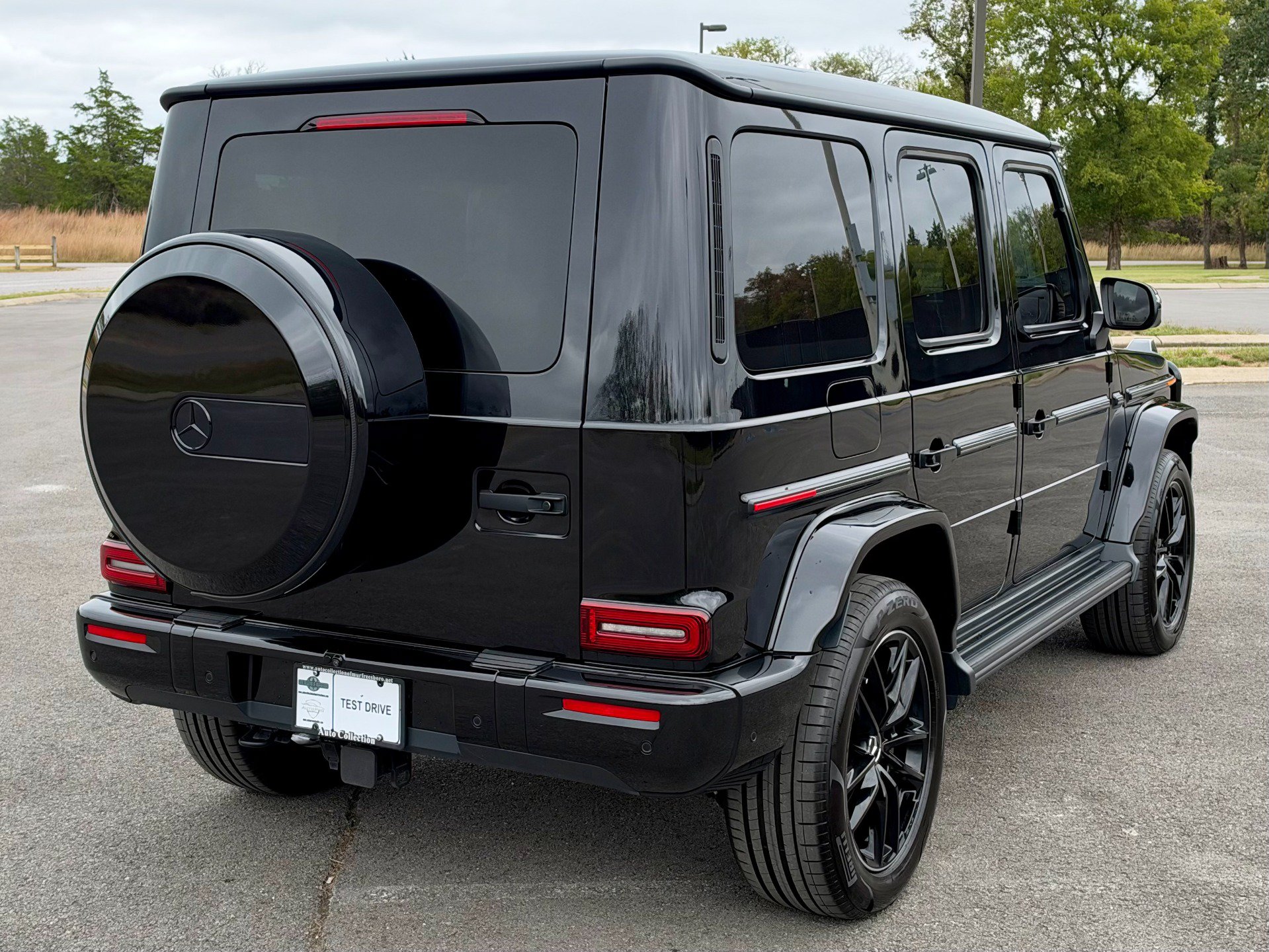Used 2025 Mercedes-Benz G 550 image 3