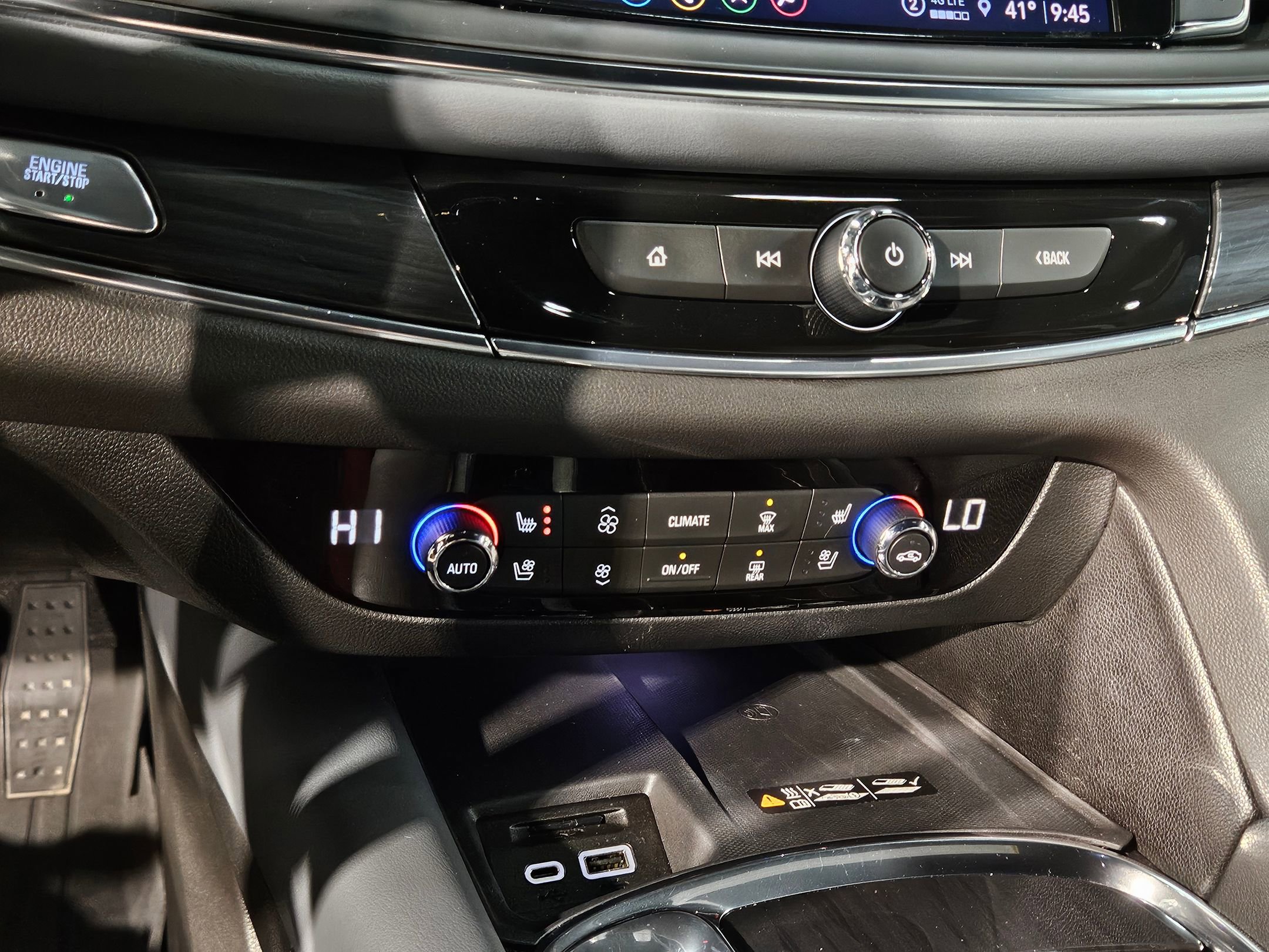 Used 2023 Buick Enclave Premium w/ Experience Buick Package image 34