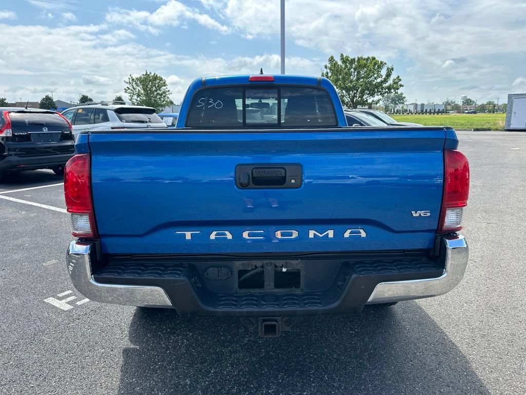 Used 2016 Toyota Tacoma TRD Off-Road w/ Towing Package AWD/4WD image 9
