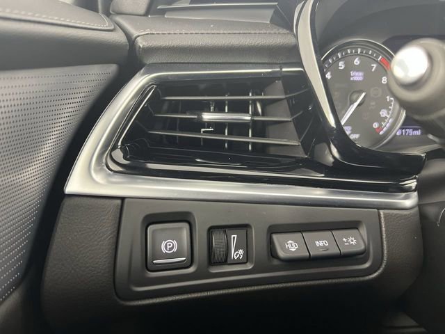 Used 2025 Cadillac XT6 Premium Luxury w/ Technology Package image 18