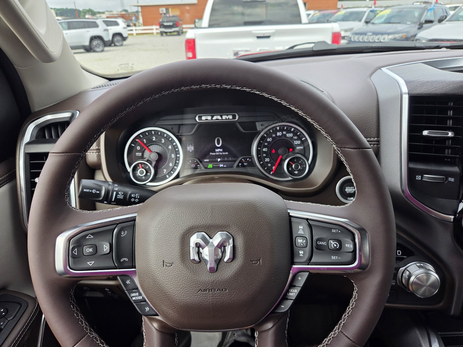 New 2027 RAM 1500 Laramie w/ Laramie Preferred Package AWD/4WD image 11