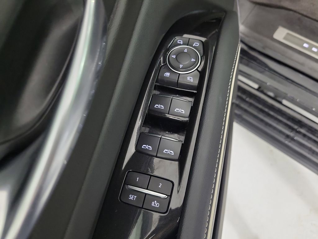 Certified 2022 Cadillac Escalade Premium Luxury w/ Performance Package image 21