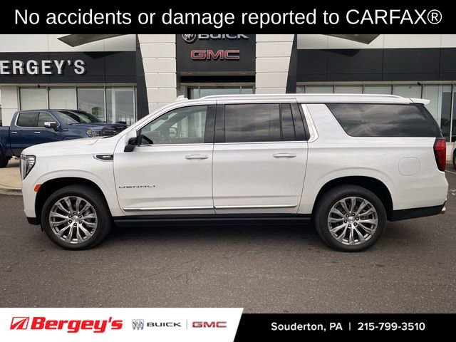 Used 2022 GMC Yukon XL Denali w/ Denali Premium Package AWD/4WD image 2