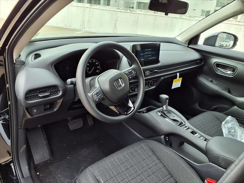 New 2026 Honda HR-V LX image 9