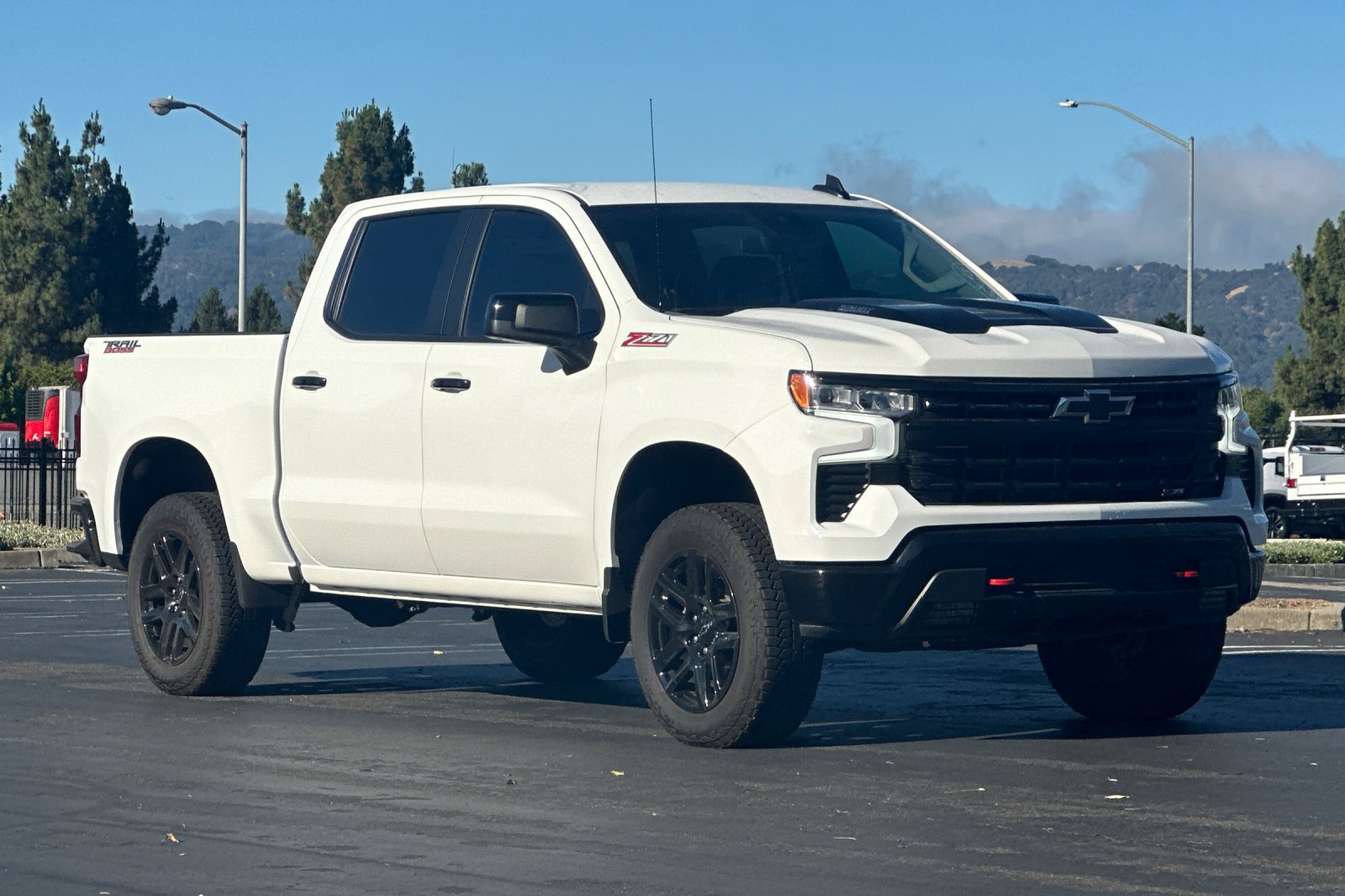 Used 2026 Chevrolet Silverado 1500 LT Trail Boss w/ Protection Package AWD/4WD image 2