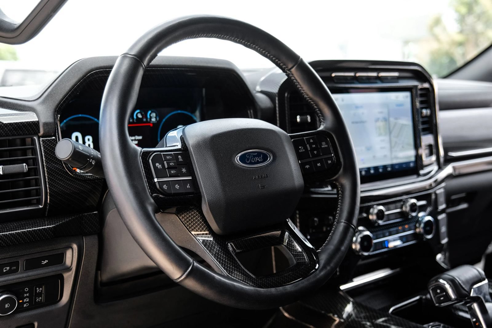 Used 2022 Ford F150 Lariat w/ Equipment Group 502A High AWD/4WD image 17