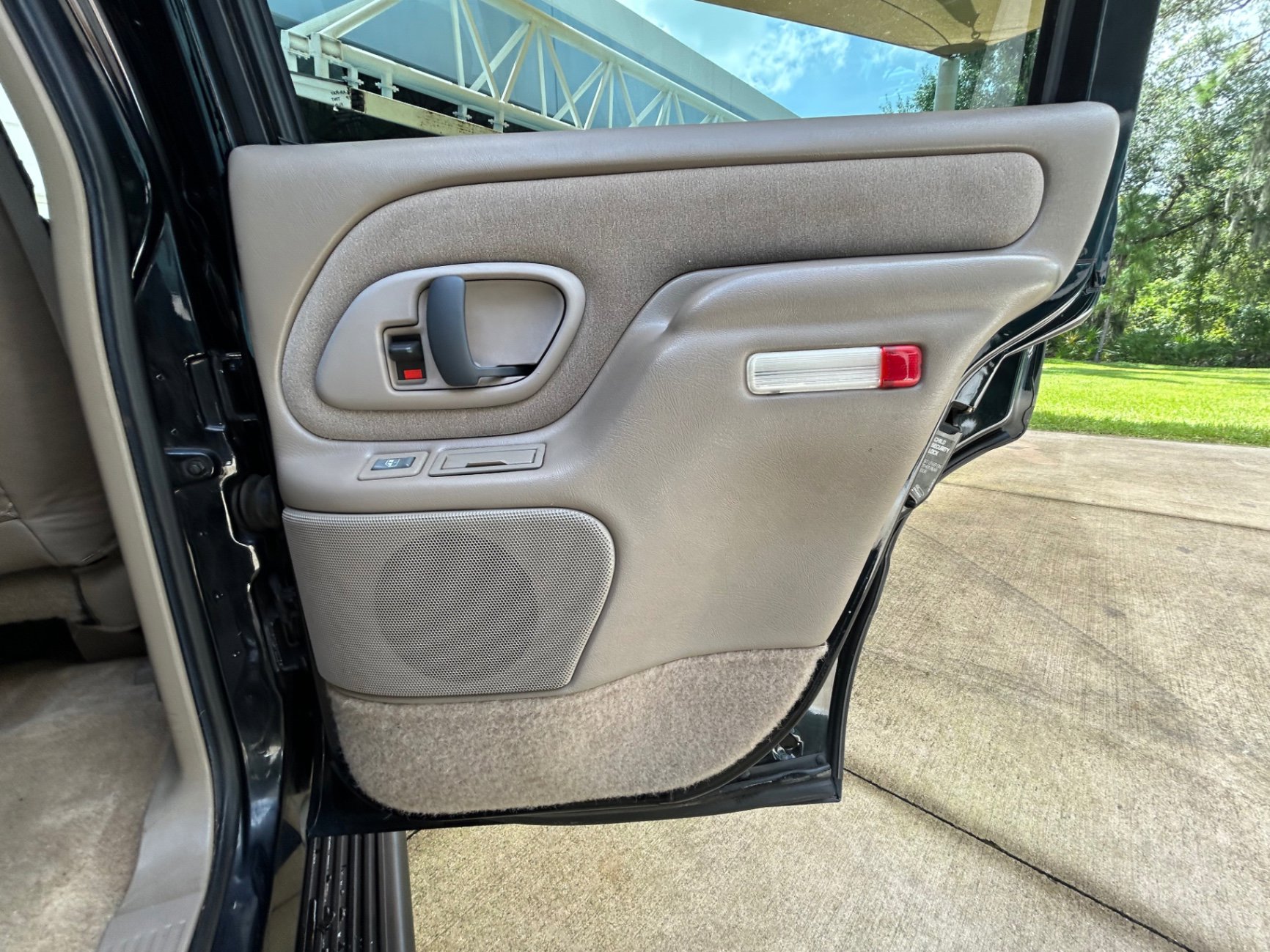 Used 1996 GMC Yukon SLE image 21