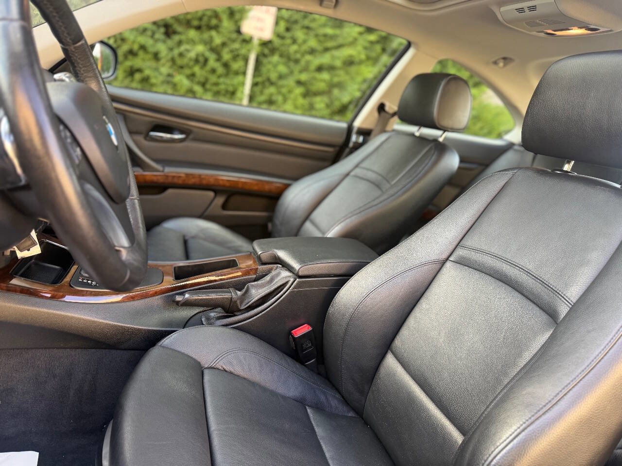 Used 2010 BMW 335i xDrive Coupe image 30