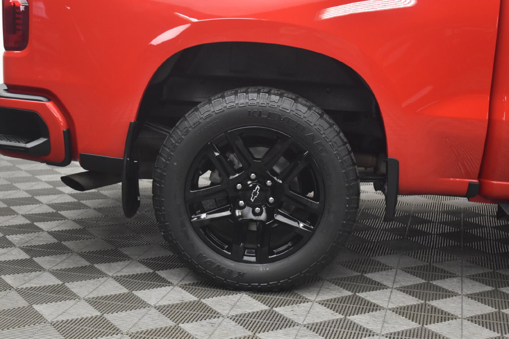 Used 2022 Chevrolet Silverado 1500 Custom w/ LPO, Dark Essentials Package AWD/4WD image 26