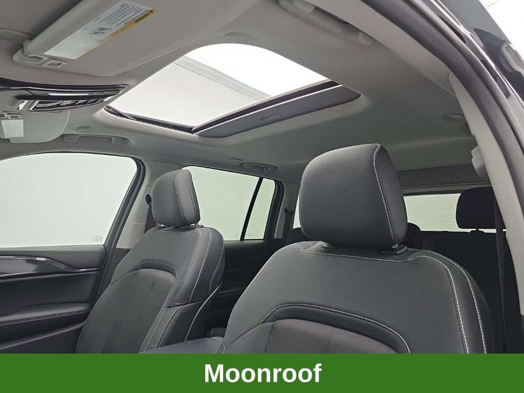 Used 2023 Jeep Grand Cherokee Laredo image 46