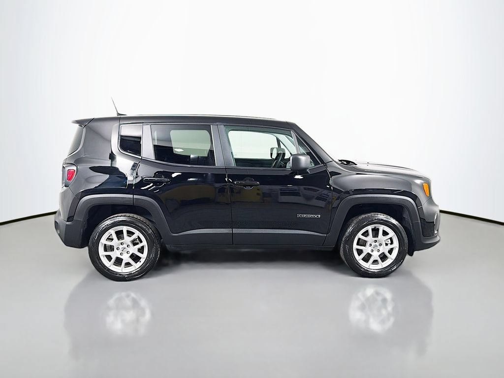 Used 2023 Jeep Renegade Latitude AWD/4WD image 8