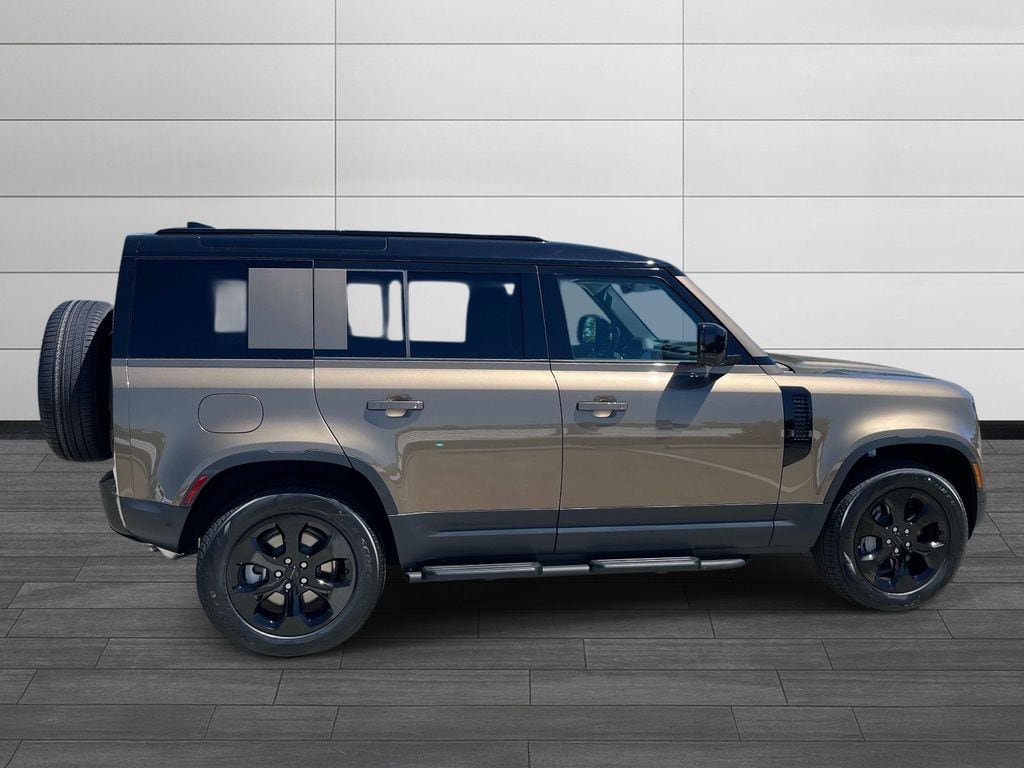 New 2026 Land Rover Defender 110 S AWD/4WD image 6