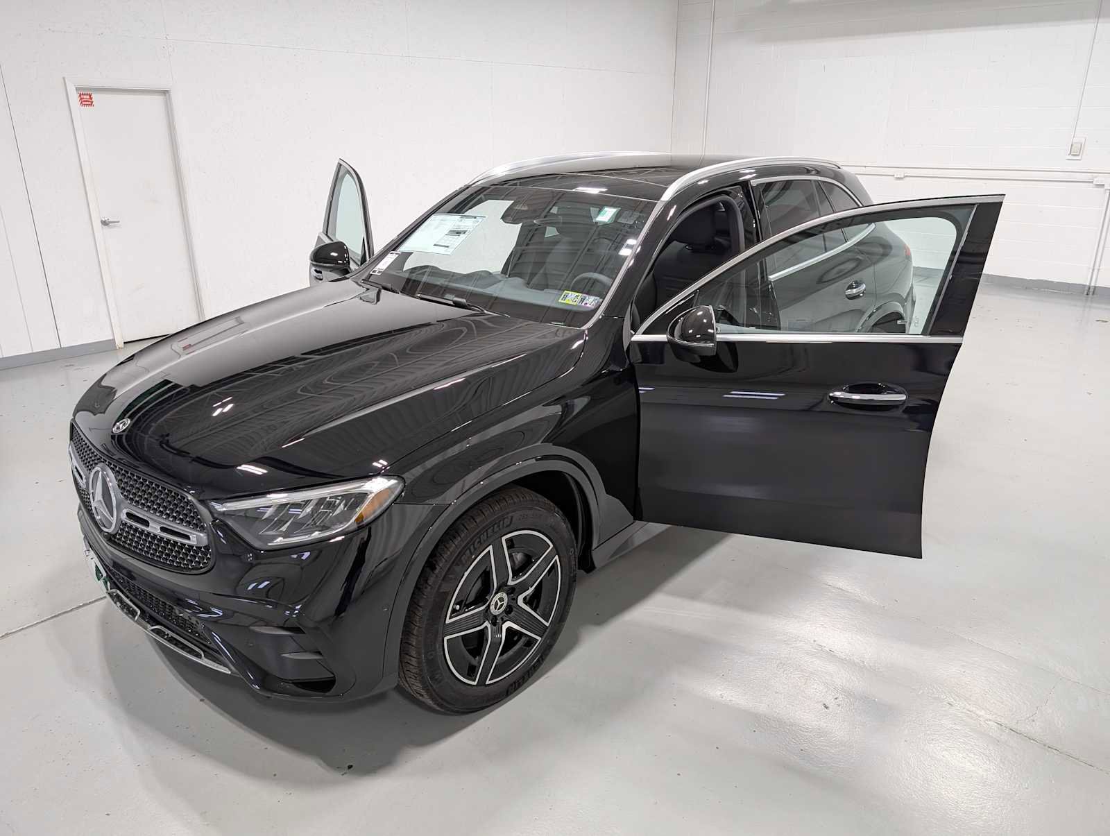 New 2026 Mercedes-Benz GLC 300 4MATIC image 14