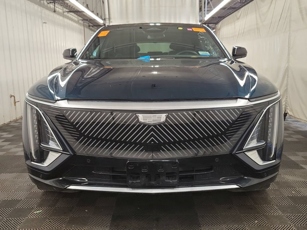 Used 2024 Cadillac Lyriq Tech RWD image 2