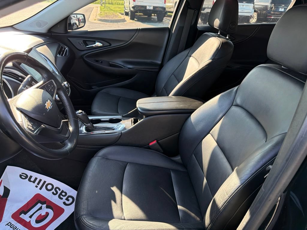 Used 2017 Chevrolet Malibu LT w/ Leather Package FWD image 16