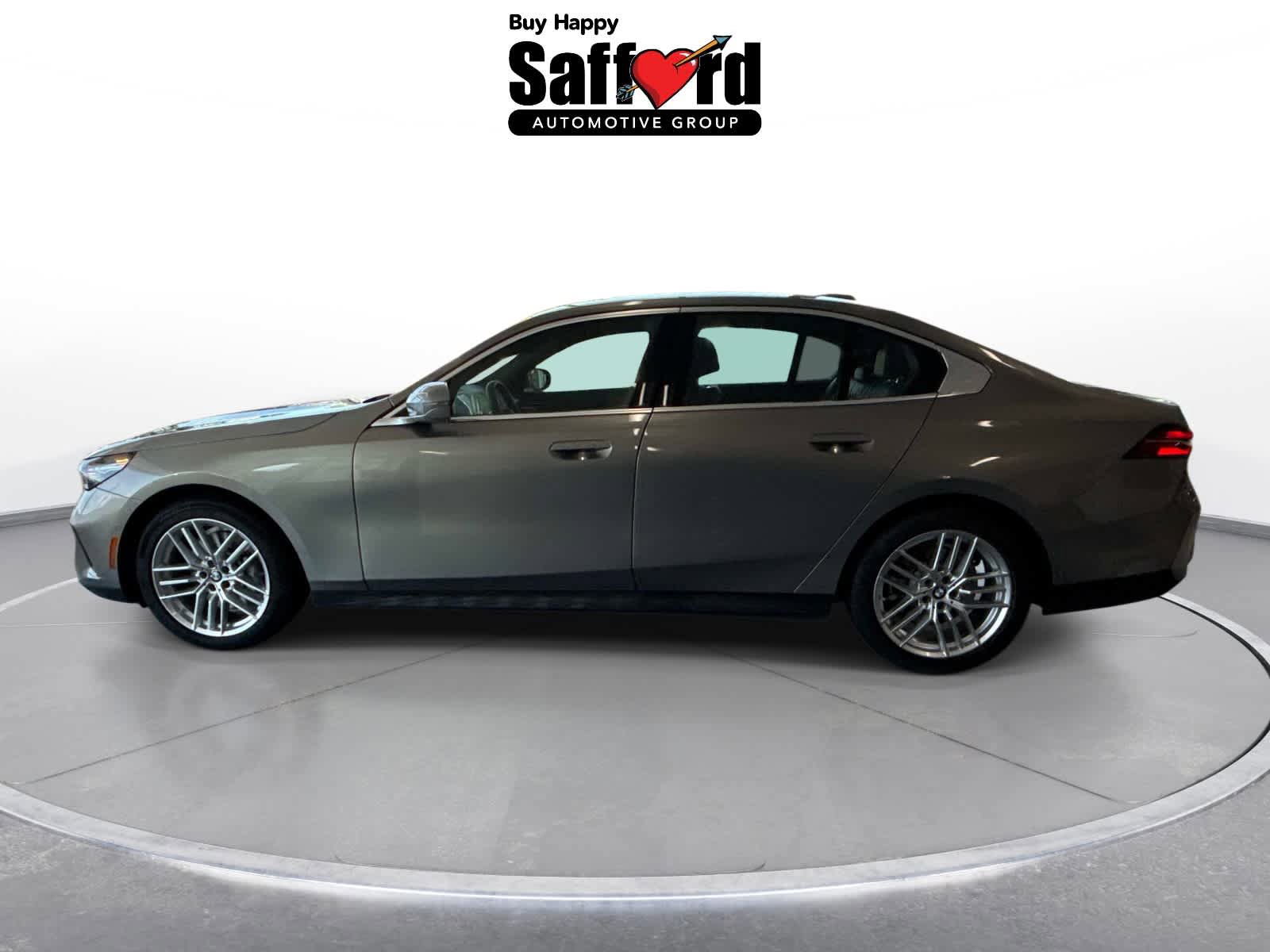 Used 2024 BMW 530i xDrive w/ Convenience Package AWD/4WD image 10