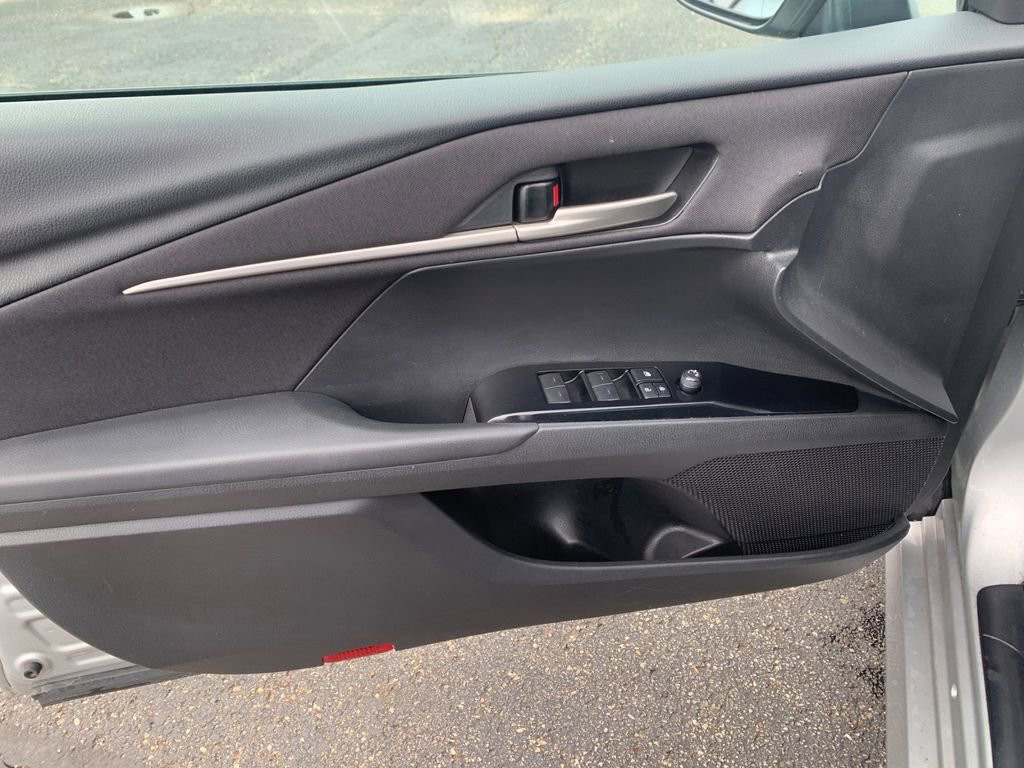 Used 2025 Toyota Camry LE FWD image 12