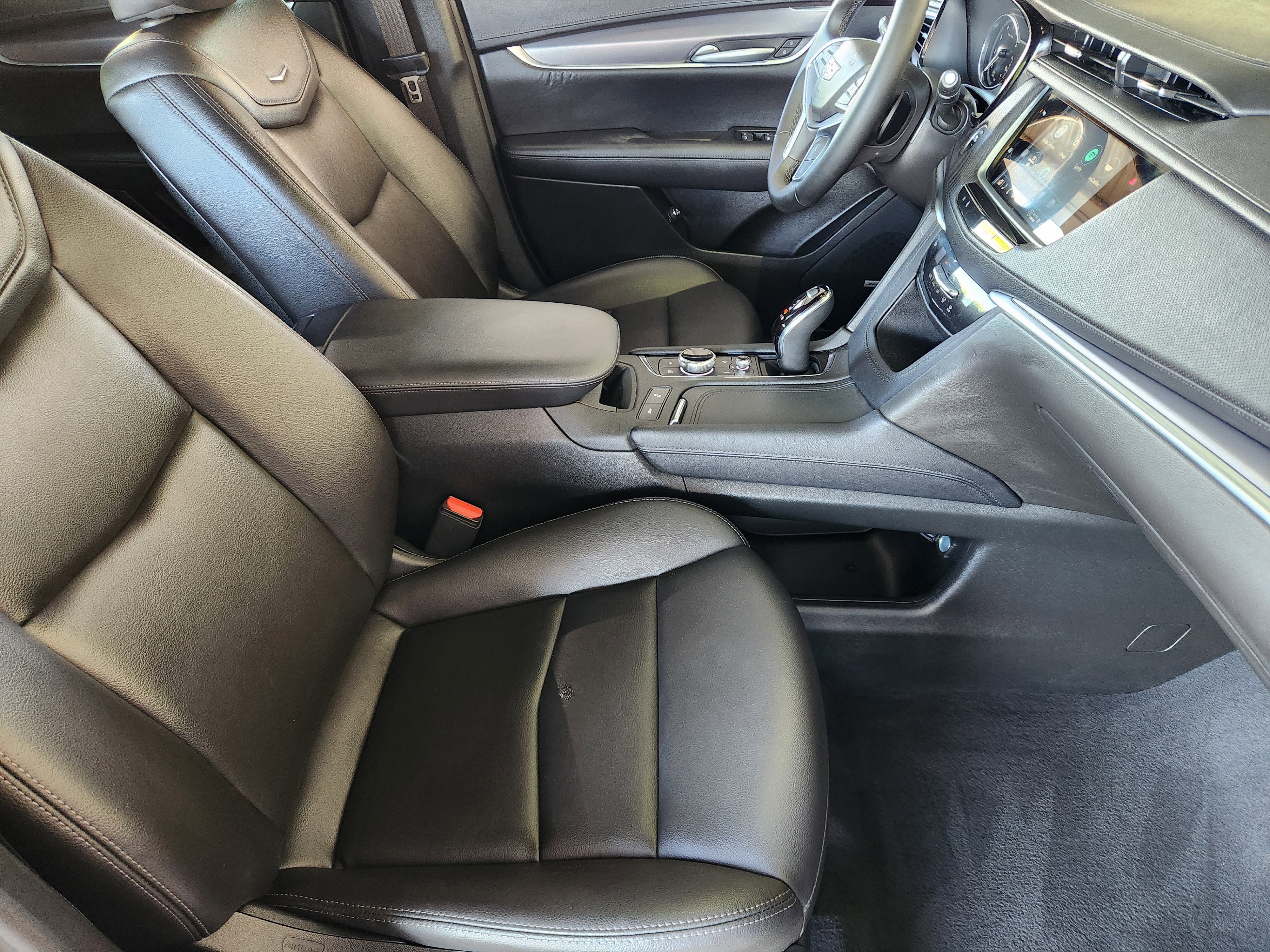 Used 2024 Cadillac XT5 Luxury image 15