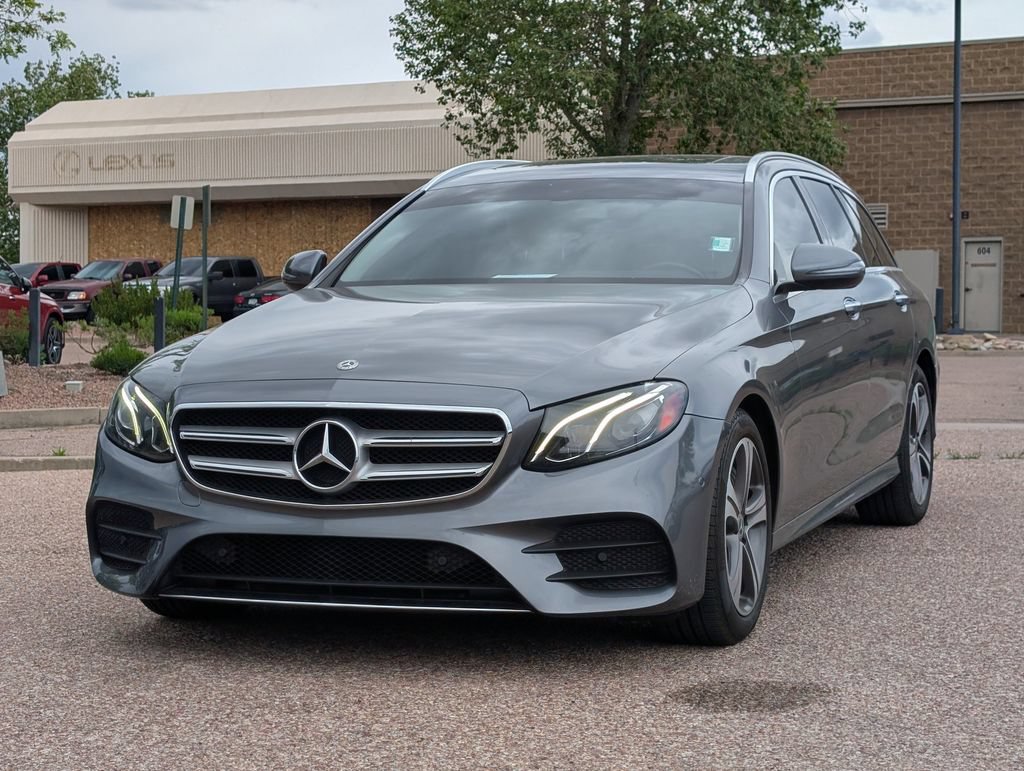 Certified 2018 Mercedes-Benz E 400 4MATIC Wagon image 3