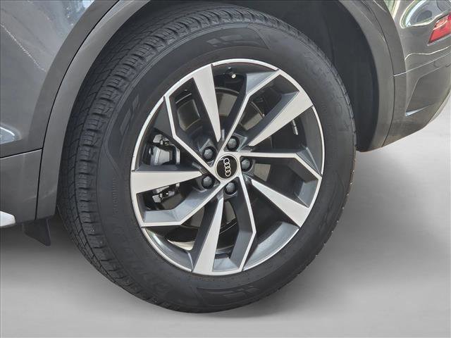 Used 2023 Audi Q5 2.0T Premium Plus w/ Premium Plus Package AWD/4WD image 9