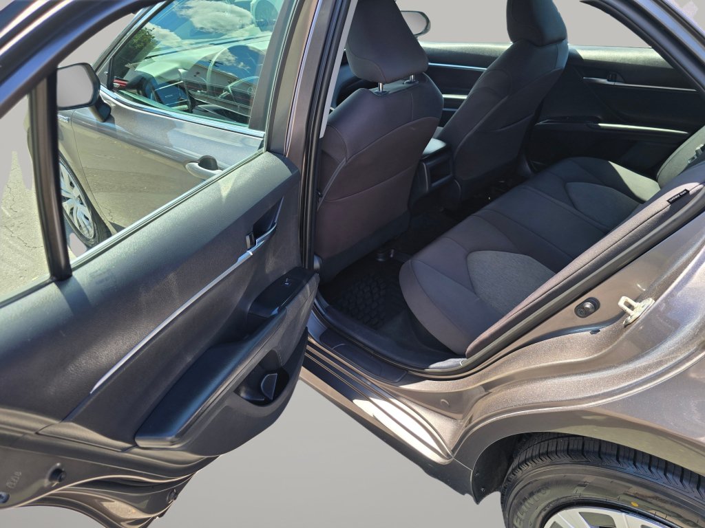 Used 2020 Toyota Camry LE FWD image 23