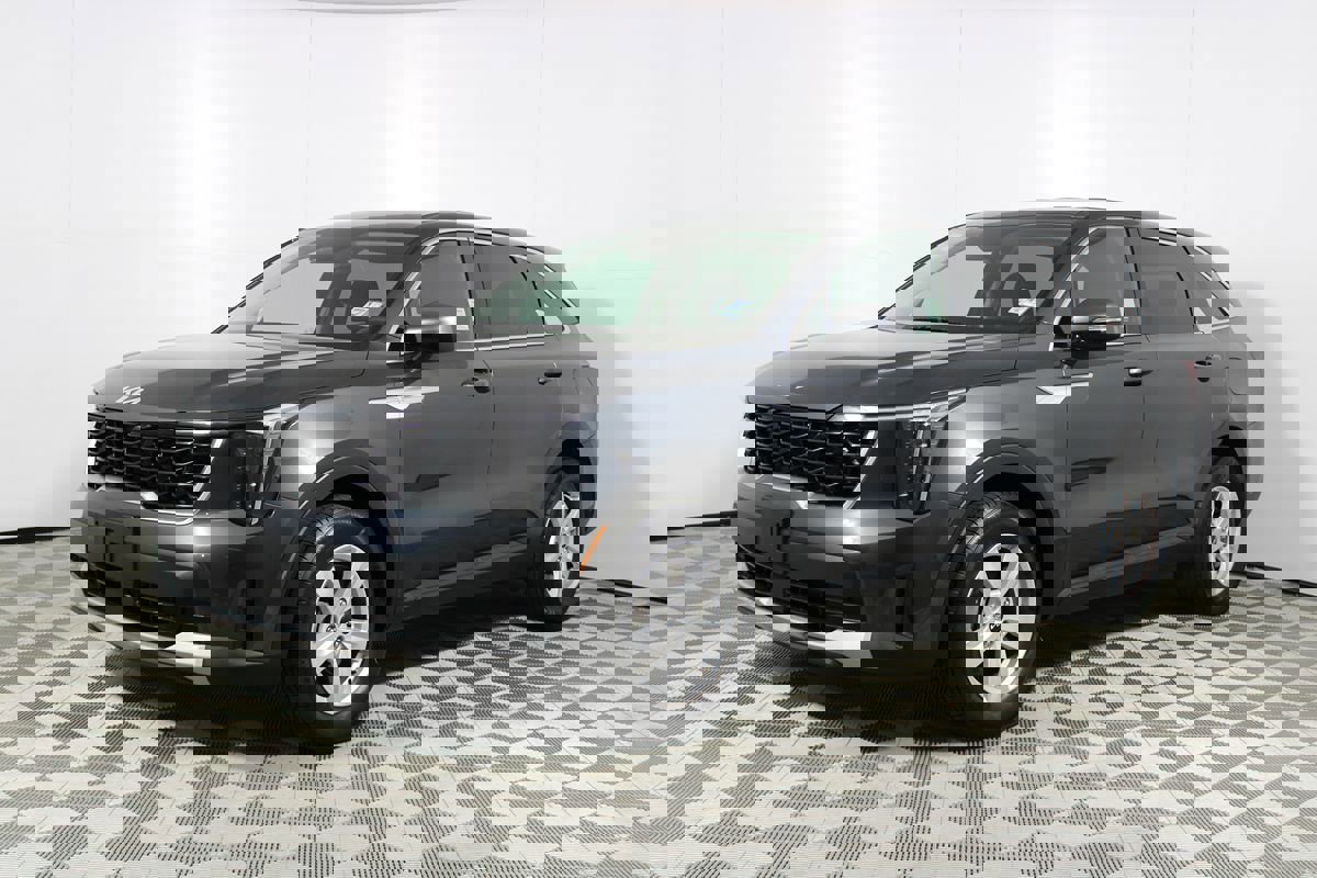 Used 2024 Kia Sorento LX image 27