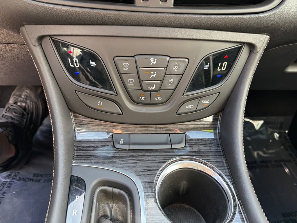Used 2017 Buick Envision Essence FWD image 26